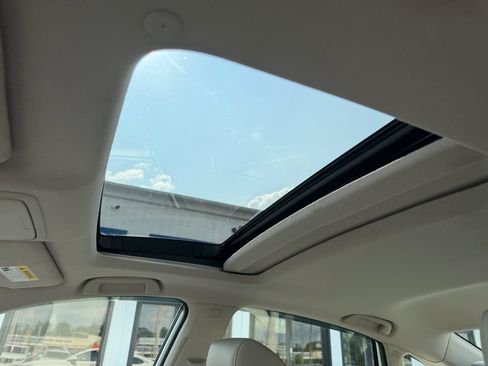 Used 2018 Honda Accord Touring image 20