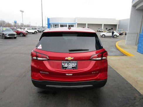 Used 2023 Chevrolet Equinox LT AWD/4WD image 3