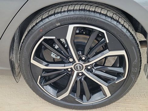 Certified 2025 Nissan Altima 2.5 SR w/ SR Premium Package image 13