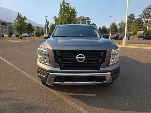 Used 2021 Nissan Titan SV w/ SV Convenience Package AWD/4WD image 8