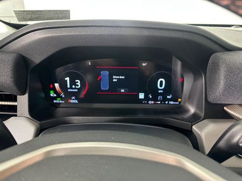 Used 2025 Ford Explorer Active w/ Active Comfort Package image 24