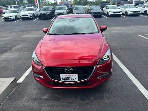 Used 2018 MAZDA MAZDA3 Grand Touring w/ Premium Equipment Package FWD image 3