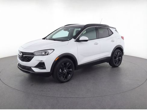 Used 2024 Buick Encore GX Sport Touring image 3