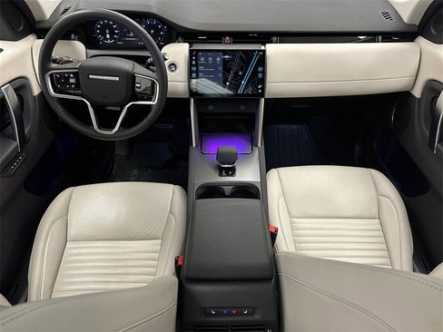 Used 2025 Land Rover Discovery Sport S image 10