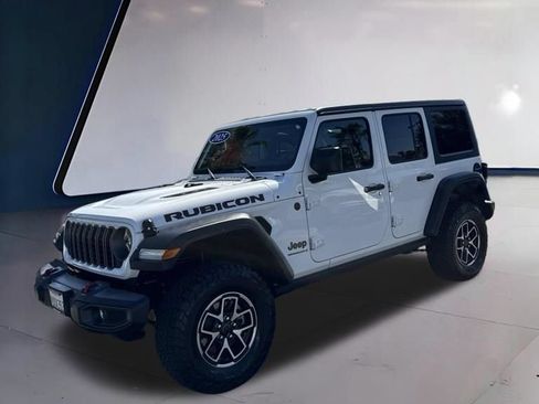 Used 2025 Jeep Wrangler Unlimited Rubicon AWD/4WD image 6