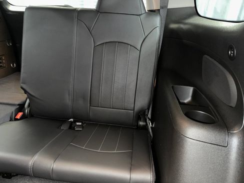 Used 2017 GMC Acadia Limited SLT image 25