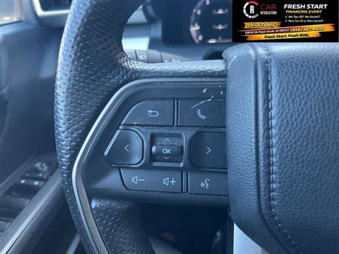 Used 2024 Toyota Tacoma TRD Off-Road image 24