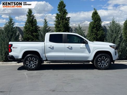 Used 2023 Chevrolet Colorado Z71 w/ Advanced Trailering Package AWD/4WD image 9