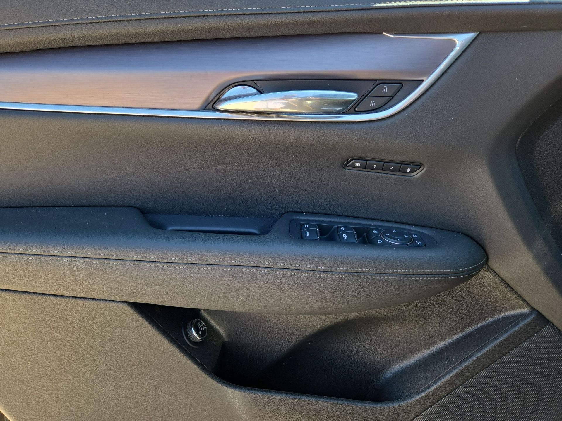 Used 2024 Cadillac XT6 Luxury AWD/4WD image 15