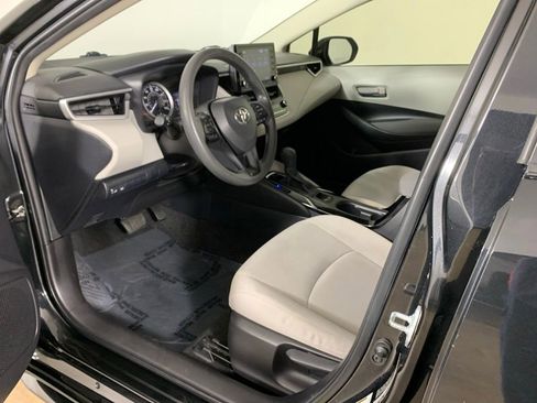 Used 2022 Toyota Corolla LE FWD image 28