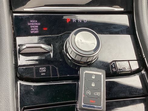 Used 2021 Jeep Grand Cherokee L Summit w/ Luxury Tech Group V image 35