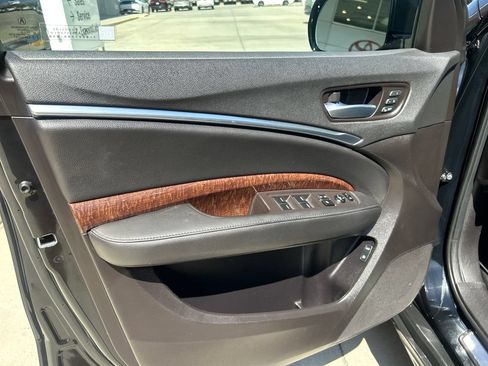 Used 2018 Acura MDX SH-AWD image 11