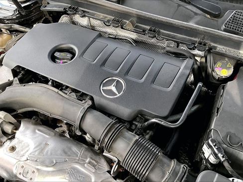 Used 2019 Mercedes-Benz A 220 4MATIC image 32