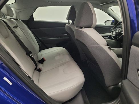 Used 2023 Hyundai Elantra Limited FWD image 19