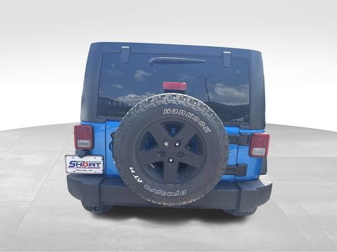 Used 2015 Jeep Wrangler Unlimited Sport w/ Quick Order Package 24S AWD/4WD image 8