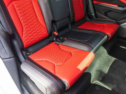 Used 2020 Lamborghini Urus AWD/4WD image 28
