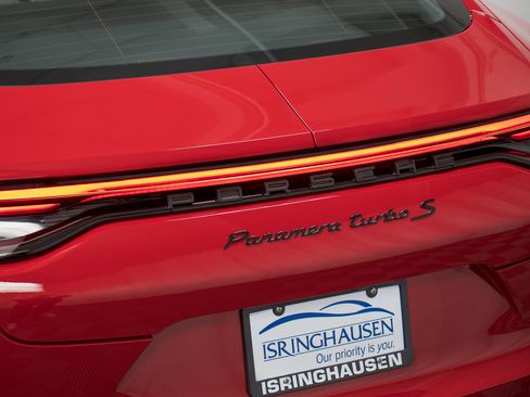 Certified 2022 Porsche Panamera Turbo S AWD/4WD image 40