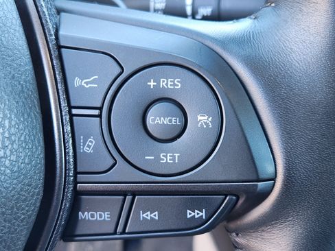 Used 2021 Toyota Camry SE w/ Cold Weather Package image 24