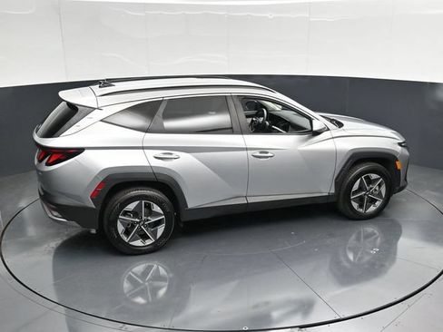 Used 2025 Hyundai Tucson SEL AWD/4WD image 46