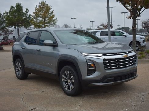 New 2026 Chevrolet Equinox LT w/ Convenience Package II image 3