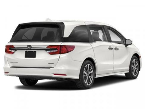Used 2024 Honda Odyssey Touring image 2