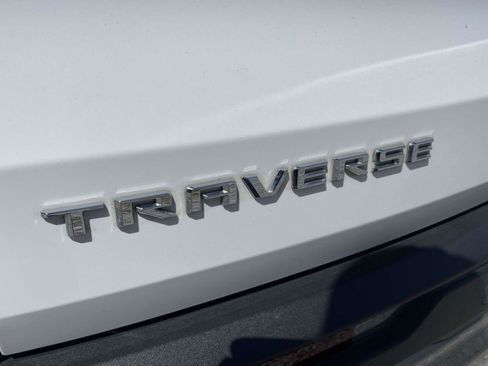 Used 2025 Chevrolet Traverse LT w/ LPO, Floor Liner Package image 11