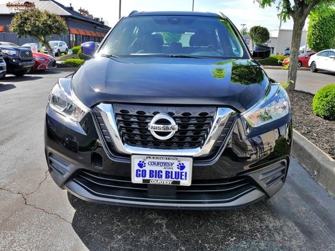 Used 2020 Nissan Kicks SV FWD image 2