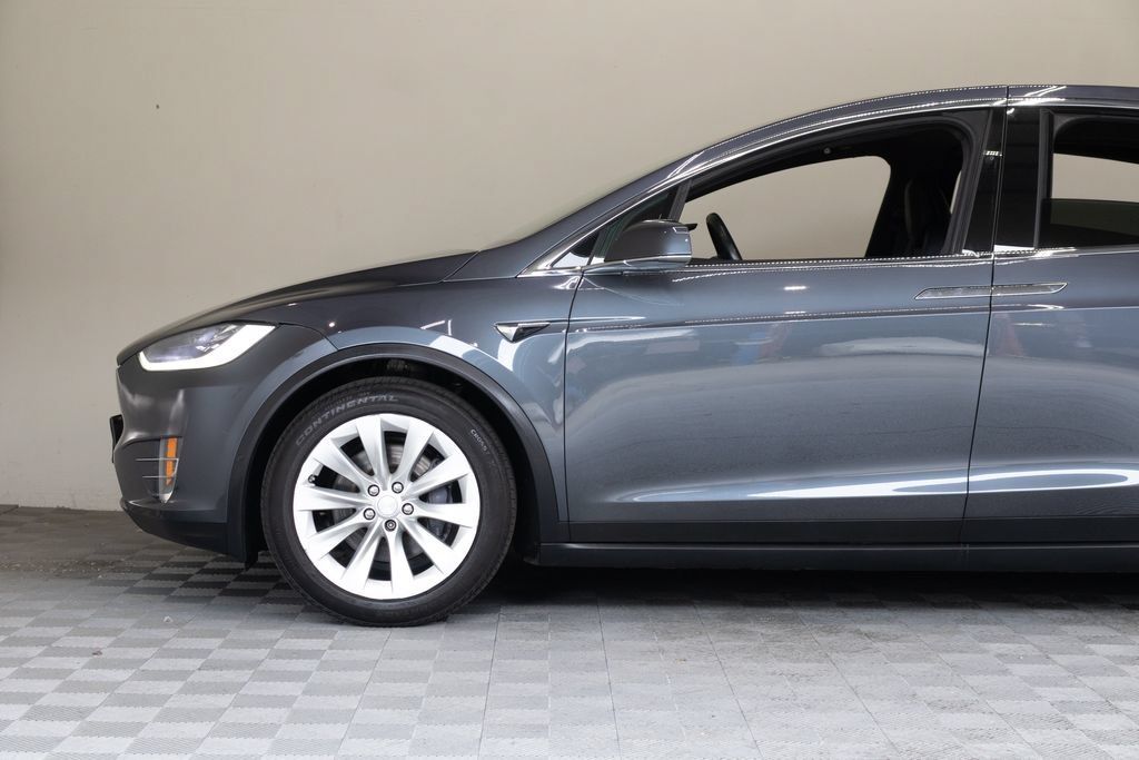Used 2018 Tesla Model X 100D AWD/4WD image 8