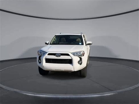 Used 2016 Toyota 4Runner SR5 Premium image 3