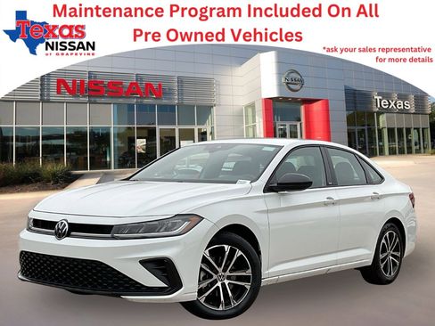 Used 2025 Volkswagen Jetta Sport image 1