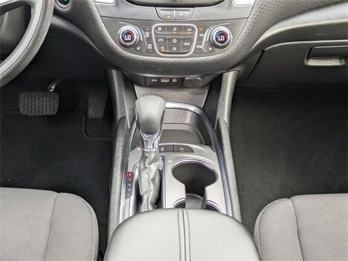 Used 2024 Chevrolet Malibu LT image 19