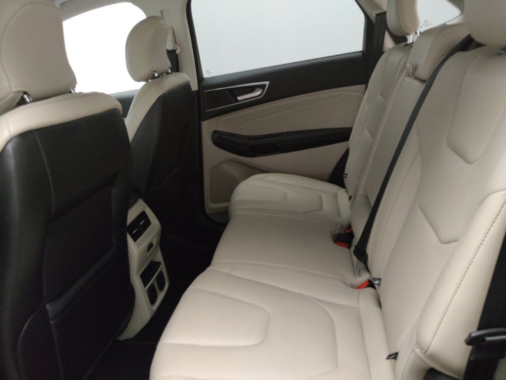 Used 2018 Ford Edge Titanium w/ Equipment Group 301A FWD image 18