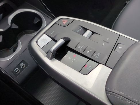 Used 2025 BMW X2 xDrive28i image 25