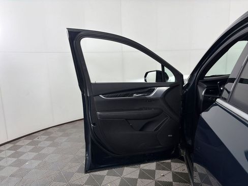 Certified 2025 Cadillac XT6 Premium Luxury image 27