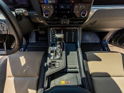 Used 2026 Lexus GX 550 AWD/4WD image 28