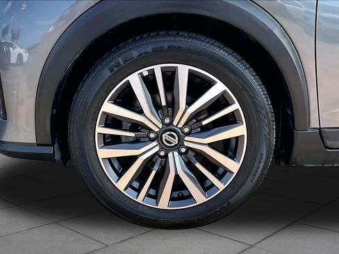 Used 2021 Nissan Kicks SV FWD image 10