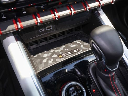 Used 2023 GMC Canyon AT4X AWD/4WD image 29