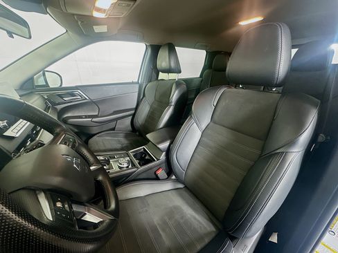 Used 2024 Mitsubishi Outlander SE image 13