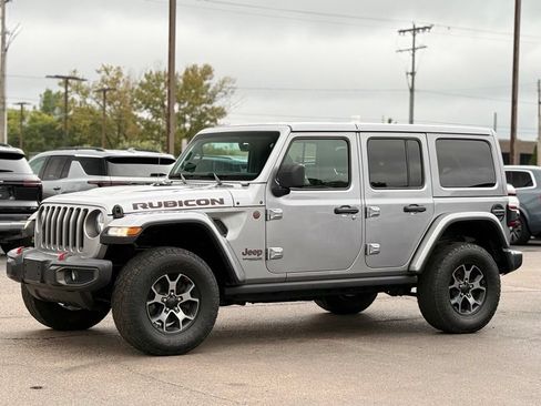 Used 2018 Jeep Wrangler Unlimited Rubicon w/ Uconnect 4C Nav & Sound Group AWD/4WD image 40