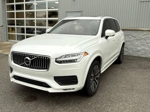 Used 2022 Volvo XC90 T5 Momentum w/ Protection Package Premier FWD image 1