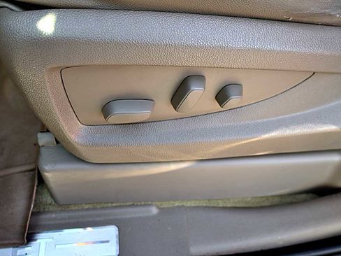 Used 2015 Chevrolet Tahoe LT image 22