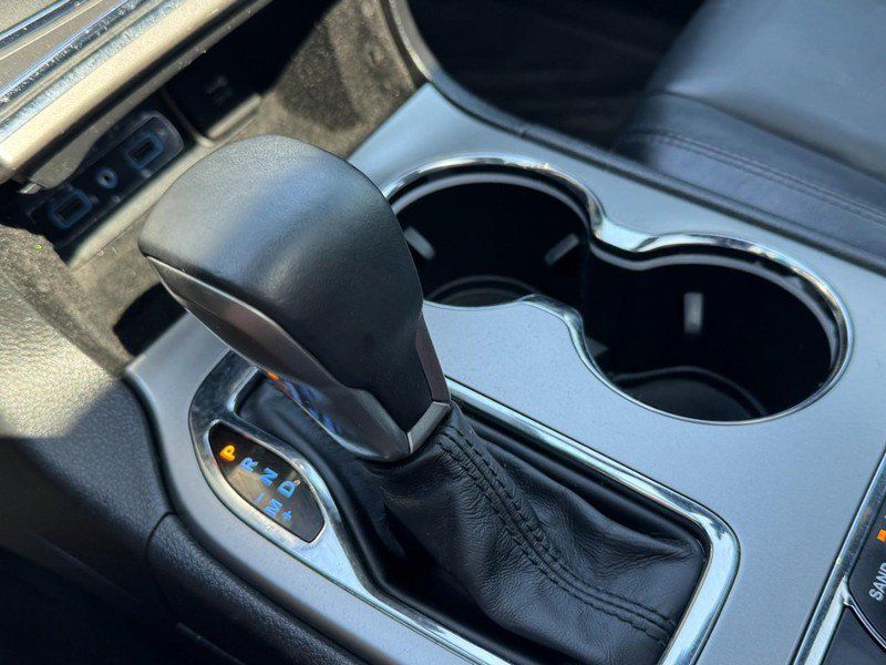 Used 2018 Jeep Grand Cherokee Limited AWD/4WD image 19
