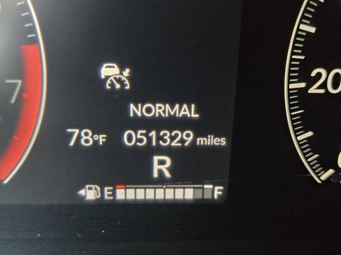 Used 2024 Honda Pilot Touring image 24
