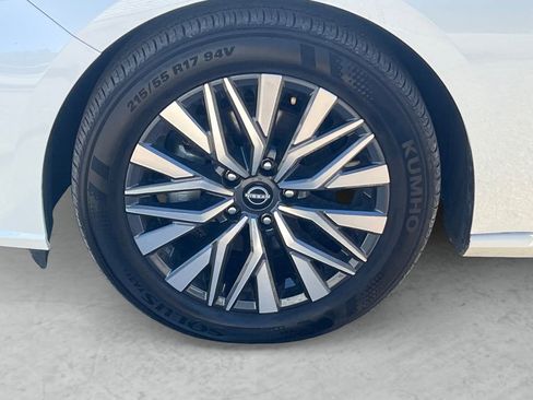 Certified 2025 Nissan Altima 2.5 SV FWD image 23