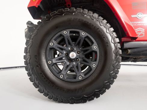 Used 2015 Jeep Wrangler Unlimited Sport AWD/4WD image 9