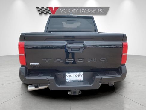 Used 2024 Toyota Tacoma TRD Off-Road w/ TRD Off Road Upgrade Package AWD/4WD image 7