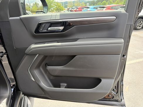 New 2026 Chevrolet Suburban LS RWD image 14