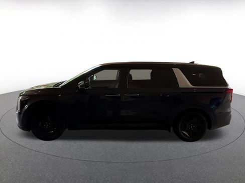 Used 2026 Kia Carnival FWD image 9