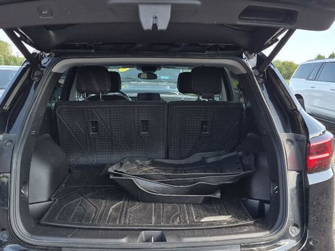 Used 2025 Chevrolet Blazer LT w/ Convenience Package FWD image 5