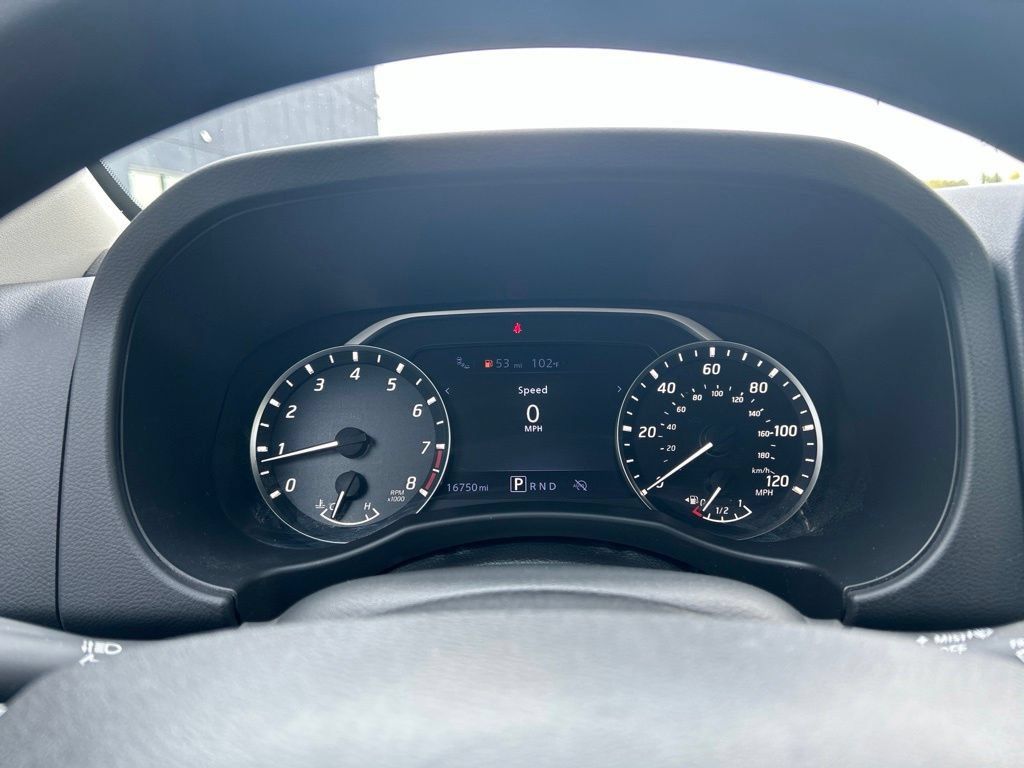 Certified 2025 Nissan Frontier SV RWD image 15